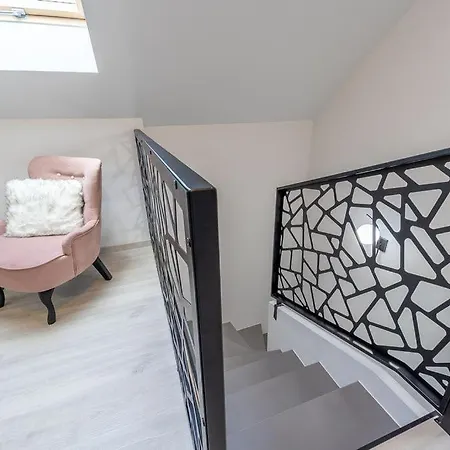 Sosto Pihenohaz By Bltn Villa *