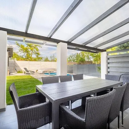 Sosto Pihenohaz By Bltn * Шиофок