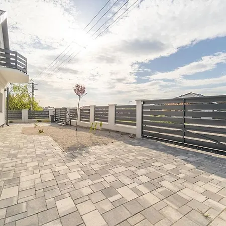 Sosto Pihenohaz By Bltn