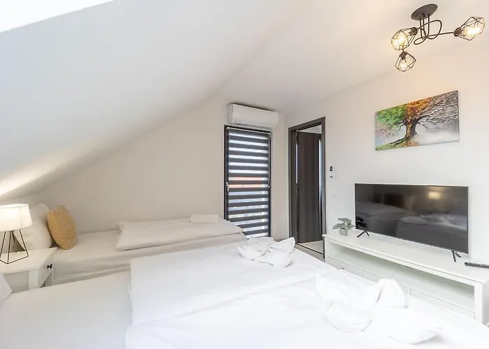 Sosto Pihenohaz By Bltn